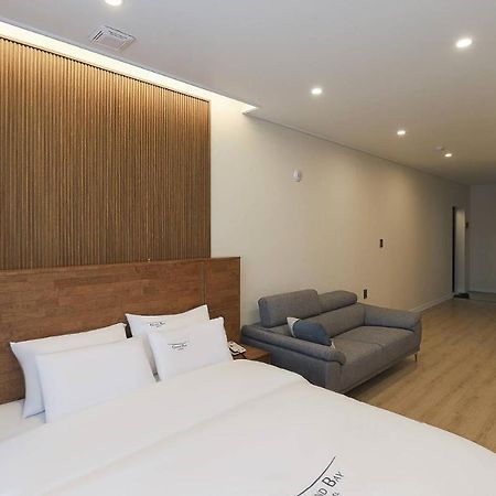 Hotel Grand Bay בוריאונג מראה חיצוני תמונה