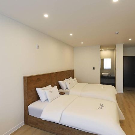 Hotel Grand Bay בוריאונג מראה חיצוני תמונה