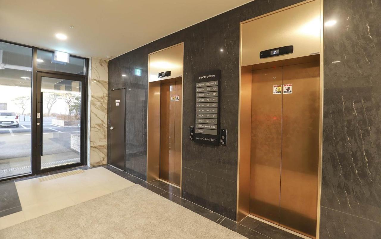 Hotel Grand Bay בוריאונג מראה חיצוני תמונה