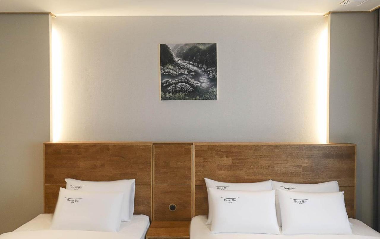 Hotel Grand Bay בוריאונג מראה חיצוני תמונה