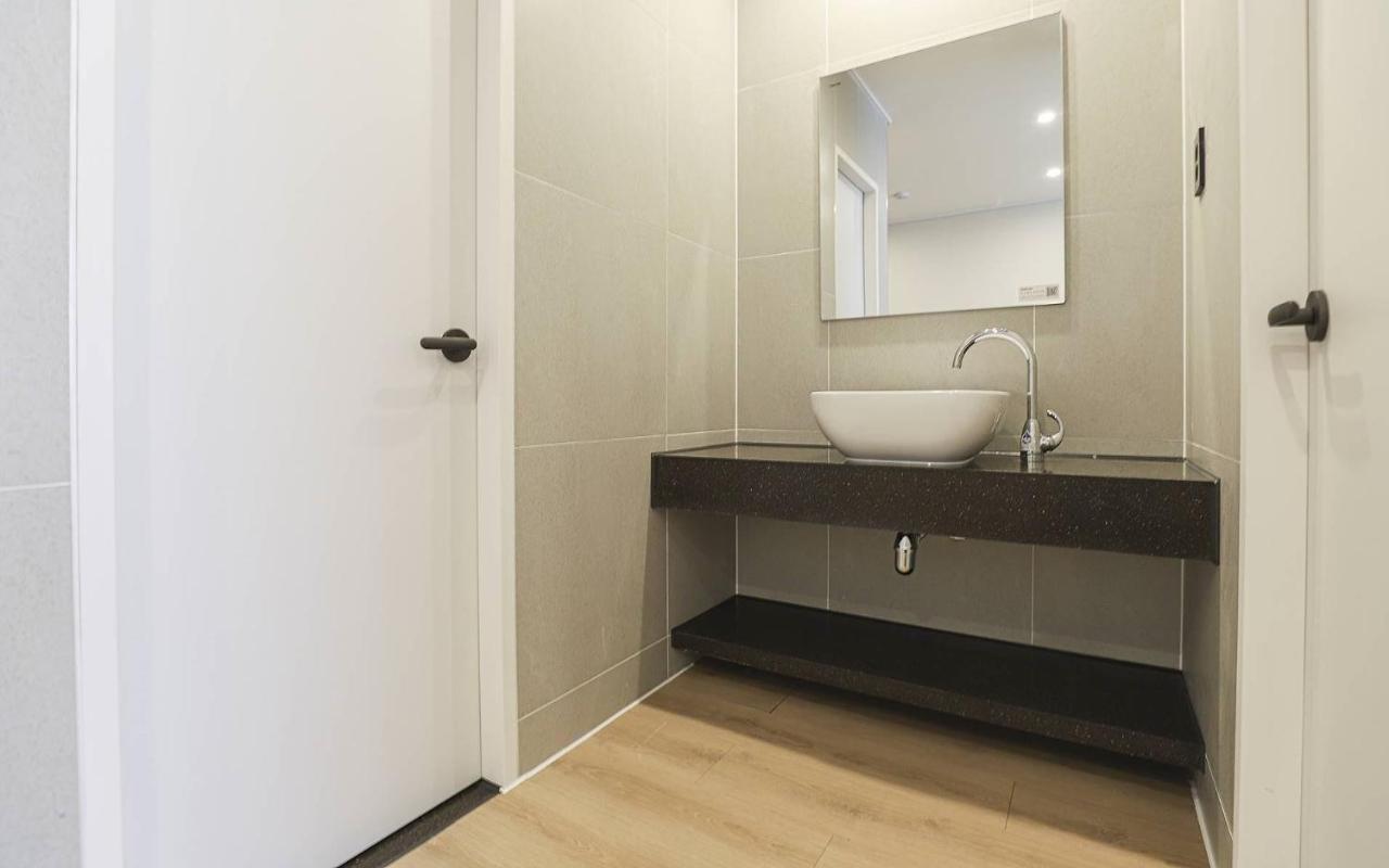 Hotel Grand Bay בוריאונג מראה חיצוני תמונה