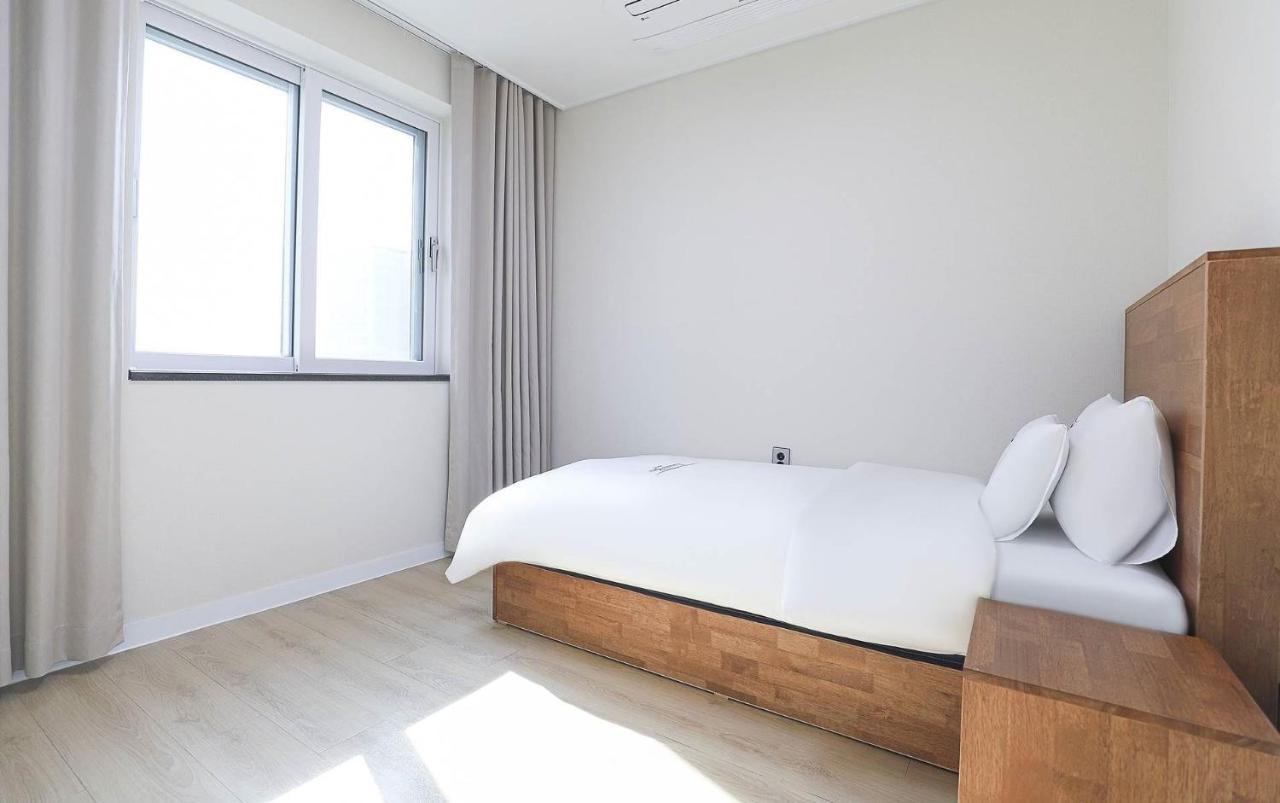 Hotel Grand Bay בוריאונג מראה חיצוני תמונה