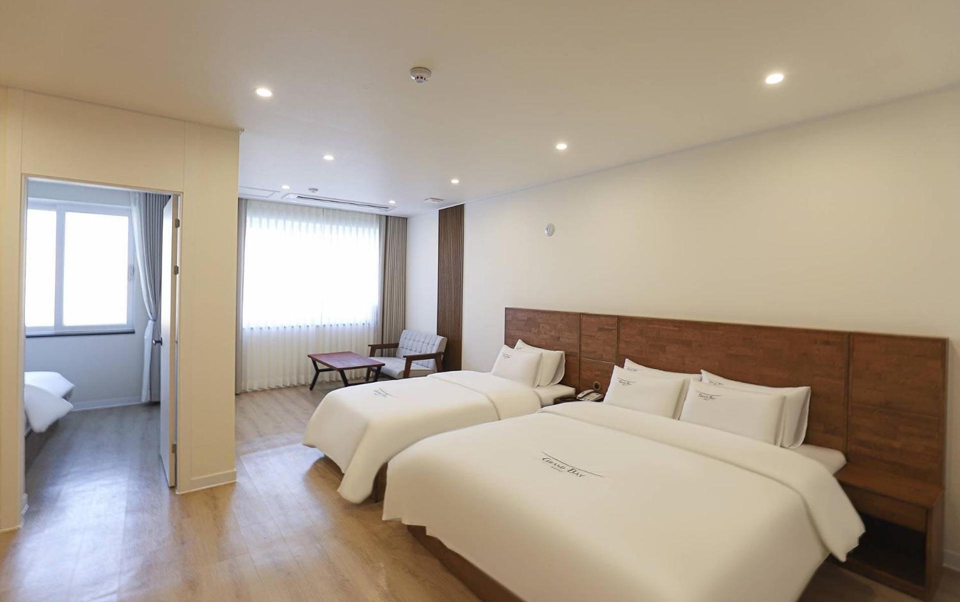 Hotel Grand Bay בוריאונג מראה חיצוני תמונה